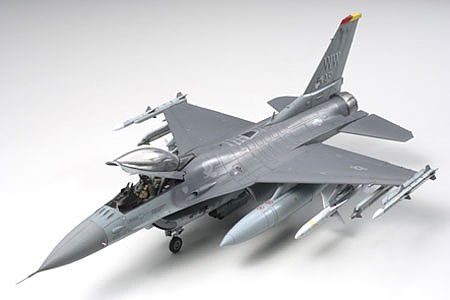 Tamiya Lockheed Martin F-16CJ Figther Plastic Model Airplane Kit 1/48 Scale #61098