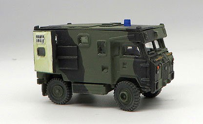 Trident Land Rover 101 Amb - HO-Scale