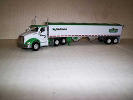 Trucks-N-Stuff Kenworth T680 Day-Cab Tractor with Grain Trailer Assembled Cargill-Country Feeds (white, green) Trucks-N-Stuff Kenworth T680 Day-Cab Tractor with Grain Trailer Assembled Cargill-Country Feeds (white, green)