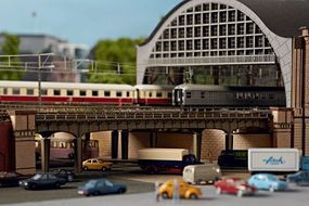 Trix Hamburg-Dammtor Bridge St N-Scale Trix Hamburg-Dammtor Bridge St N-Scale