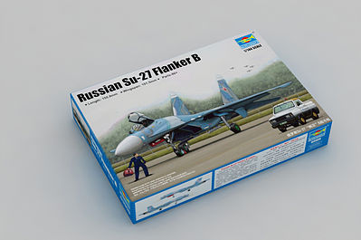 Trumpeter Russian Su-27 Flanker B Fighter Aircraft Plastic Model Airplane Kit 1/144 Scale #3909