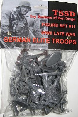 ToySoldiers WWII Late War German Elite Troops Figure Plastic Model Military Figure 1/32 Scale #11