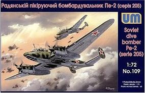 Unimodels Petlyakov Pe2 205 Series Soviet Dive Bomber Plastic Model Airplane Kit 1/72 Scale #109