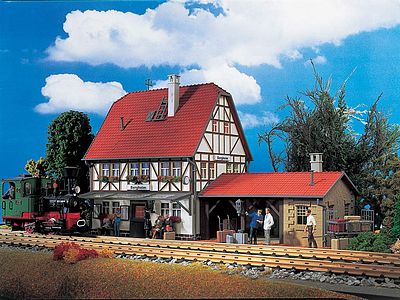 Vollmer Bergheim Station 27-13/64 x 14-13/32 x 17-5/8 68 x 36 x 44cm - G-Scale