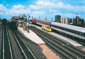Vollmer Station Platform Kit 18-1/8'' x 5/8'' N Scale Model Railroad Building Accessory #47503 Vollmer Station Platform Kit 18-1/8'' x 5/8'' N Scale Model Railroad Building Accessory #47503