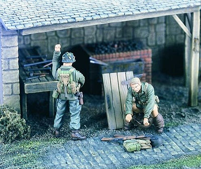Verlinden WWII US Soldiers Things to Do II Resin Model Military Figure Kit 1/35 Scale #1996