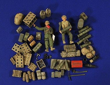 Verlinden M109 A2s Ammo, 2 Crew & Gear Resin Model Military Figure Kit 1/35 Scale #2772