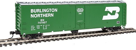 WalthersMainline PC&F 50 Insulated Boxcar - Ready to Run Burlington Northern 747807
