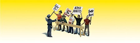 Woodland Picket Line (5 Figures w/Signs & Policeman) N Scale Model Railroad Figures #a2197