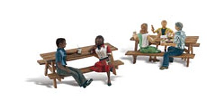 Woodland Outdoor Dining N Scale Model Railroad Figure #a2214