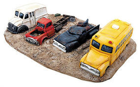 Walthers-Acc Junk Truck Row 1-Piece Casting Walthers-Acc Junk Truck Row 1-Piece Casting