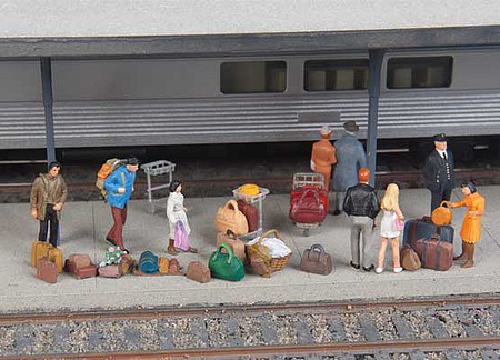 Walthers-Acc Suitecases, Packs and Baggage Trolleys (86) HO Scale Model Railroad Building Accessory #4142