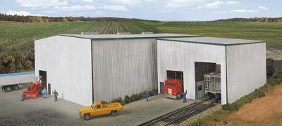 Walthers Corn Unloading & Storage Sheds - North American Ethanol Kit - HO-Scale