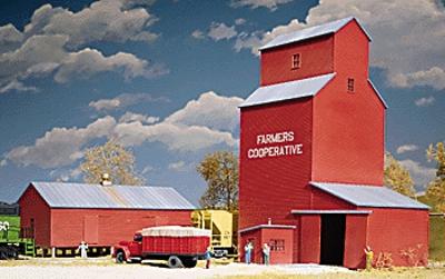 Walthers Farmers Cooperative Rural Grain Elevator Kit Elevator HO Scale Model Railroad Building #3036
