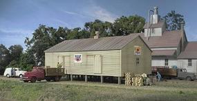 Walthers Co-Op Storage Shed Kit 4-1/4 x 2-3/4 x 2-1/4'' N Scale Model Railroad Building #3230