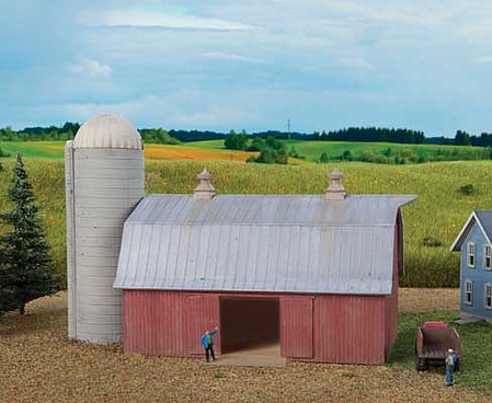 Walthers Meadowhead Barn and Silo Kit - N-Scale