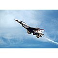 F16C Thunderbirds 2009/2010 Aircraft Plastic Model Airplane Kit 1/72 Scale #12429