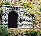 Tnl prtl sgl cut stone - O-Scale