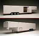 38-Ft Tri-Axle Fifth Wheel Trailer Plastic Model Trailer Kit 1/24 Scale #38