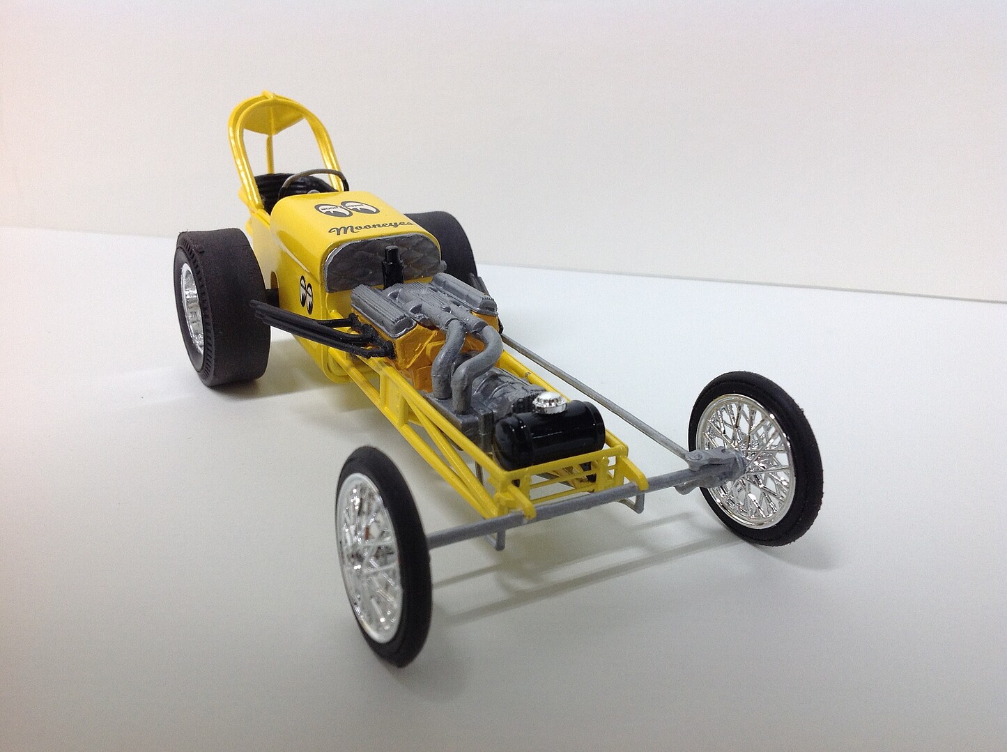 Mooneyes Dragster Plastic Model Car Kit 1 25 Scale 1223