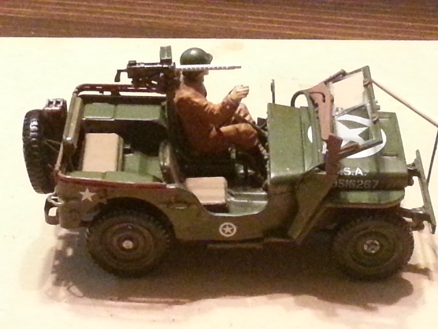 US Willys MB Jeep -- Plastic Model Military Vehicle Kit -- 1/35 Scale