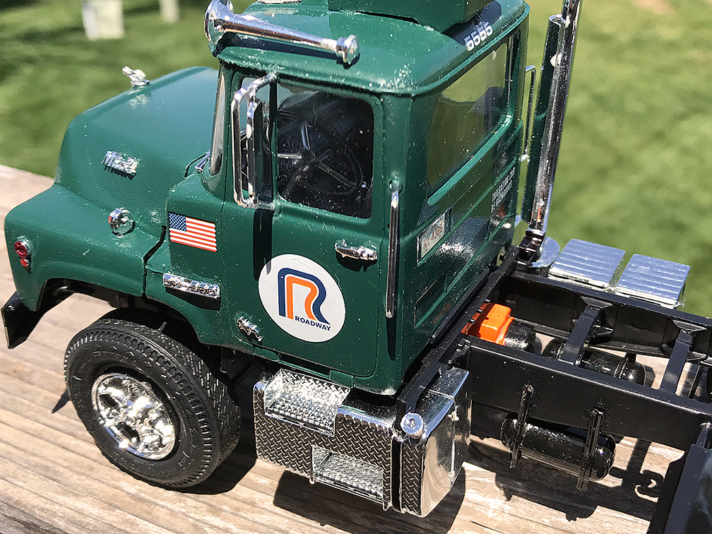 Mack Dm600 Tractor Plastic Model Truck Kit 125 Scale Pc859