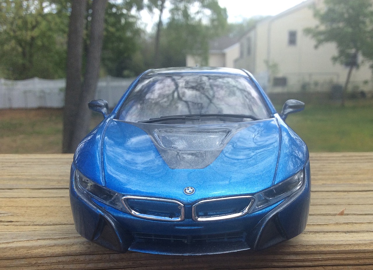 Revell 1:24: BMW I8