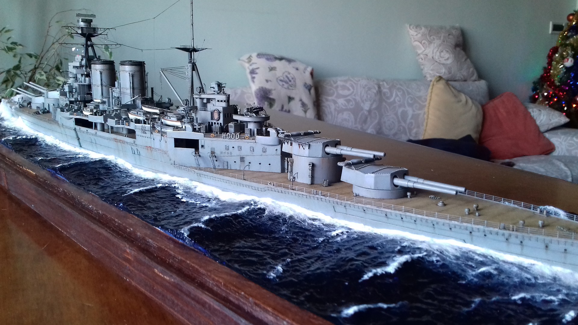 HMS Hood Battleship -- Plastic Model Military Ship Kit -- 1/350