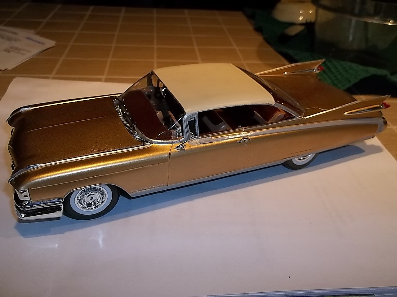 59 Cadillac Eldorado Hardtop -- Plastic Model Car Kit -- 1/25 