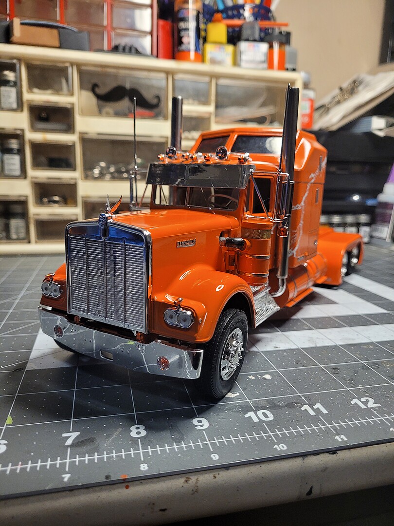 Kenworth W Plastic Model Truck Kit Scale