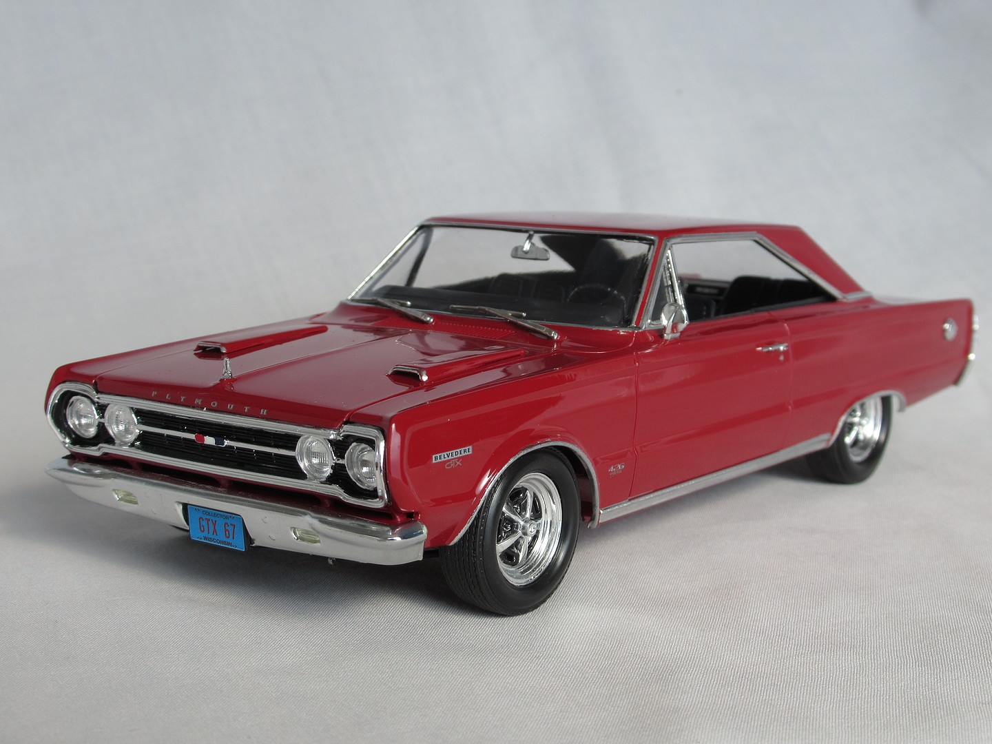 1967 Plymouth GTX Plastic Model Car Kit 1/25 Scale 854481
