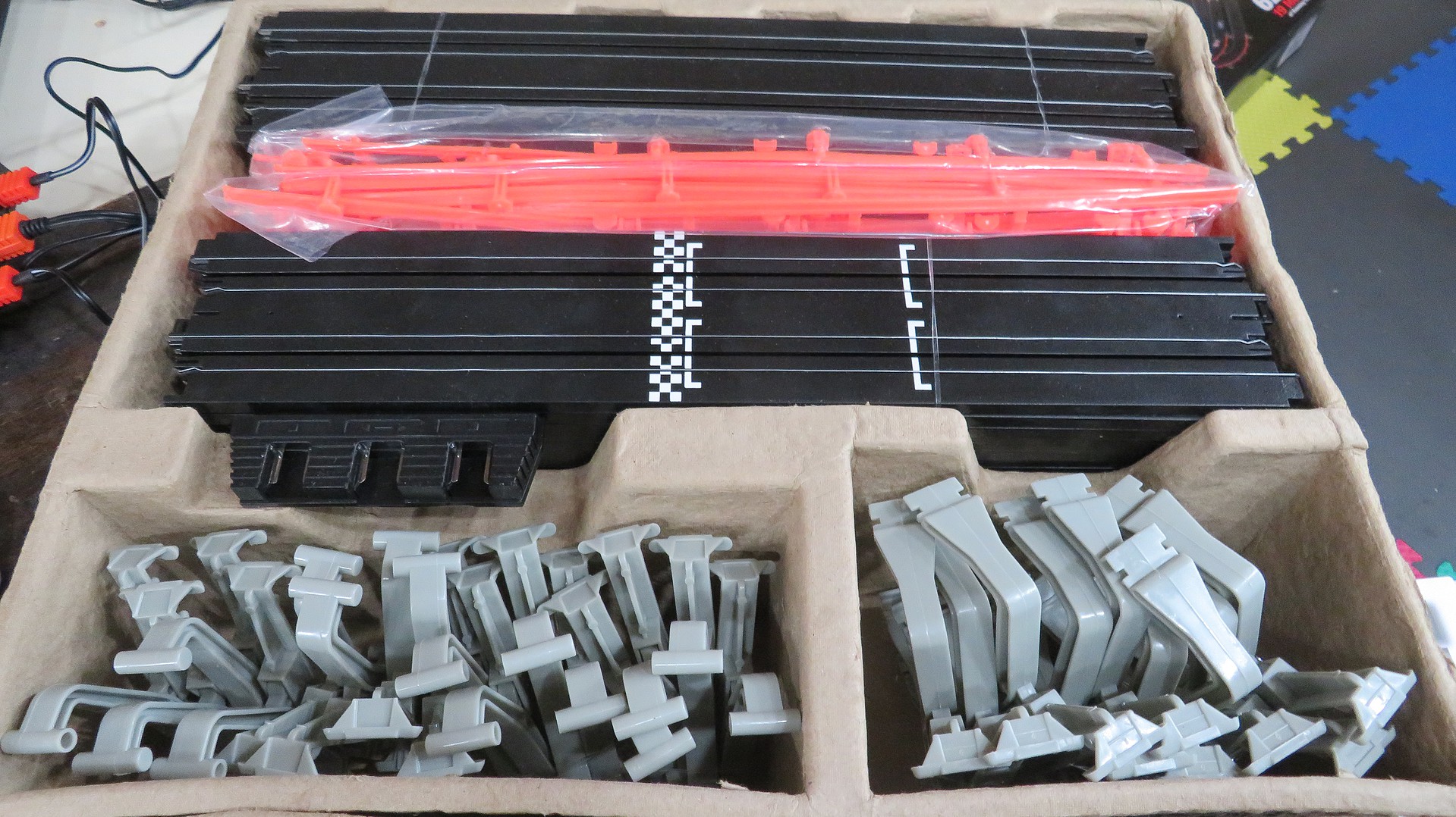 AFX Giant Set w/o Digital Lap Ctr