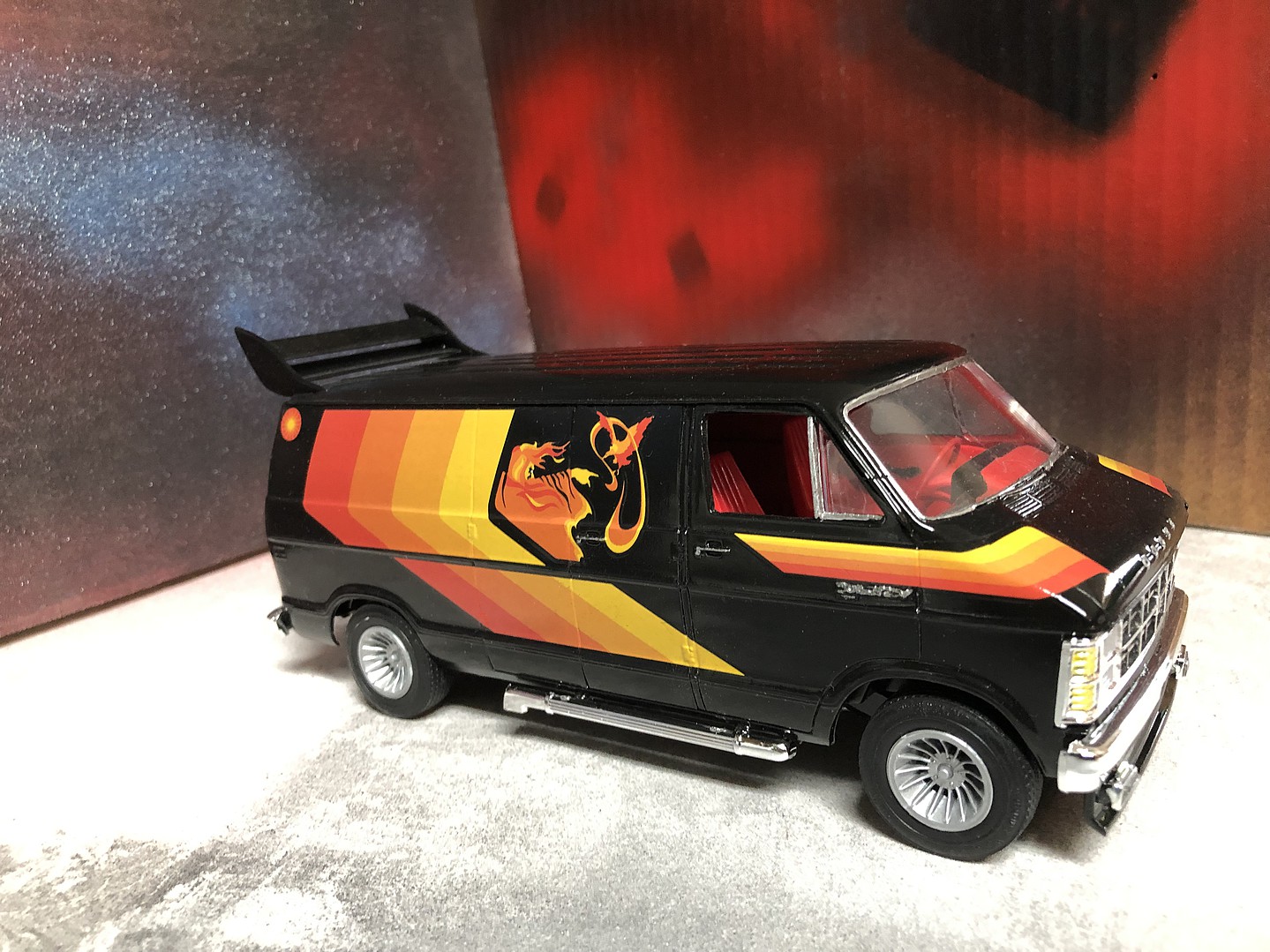 1982 Dodge Van Plastic Model Vehicle Kit 1/25 Scale 82412