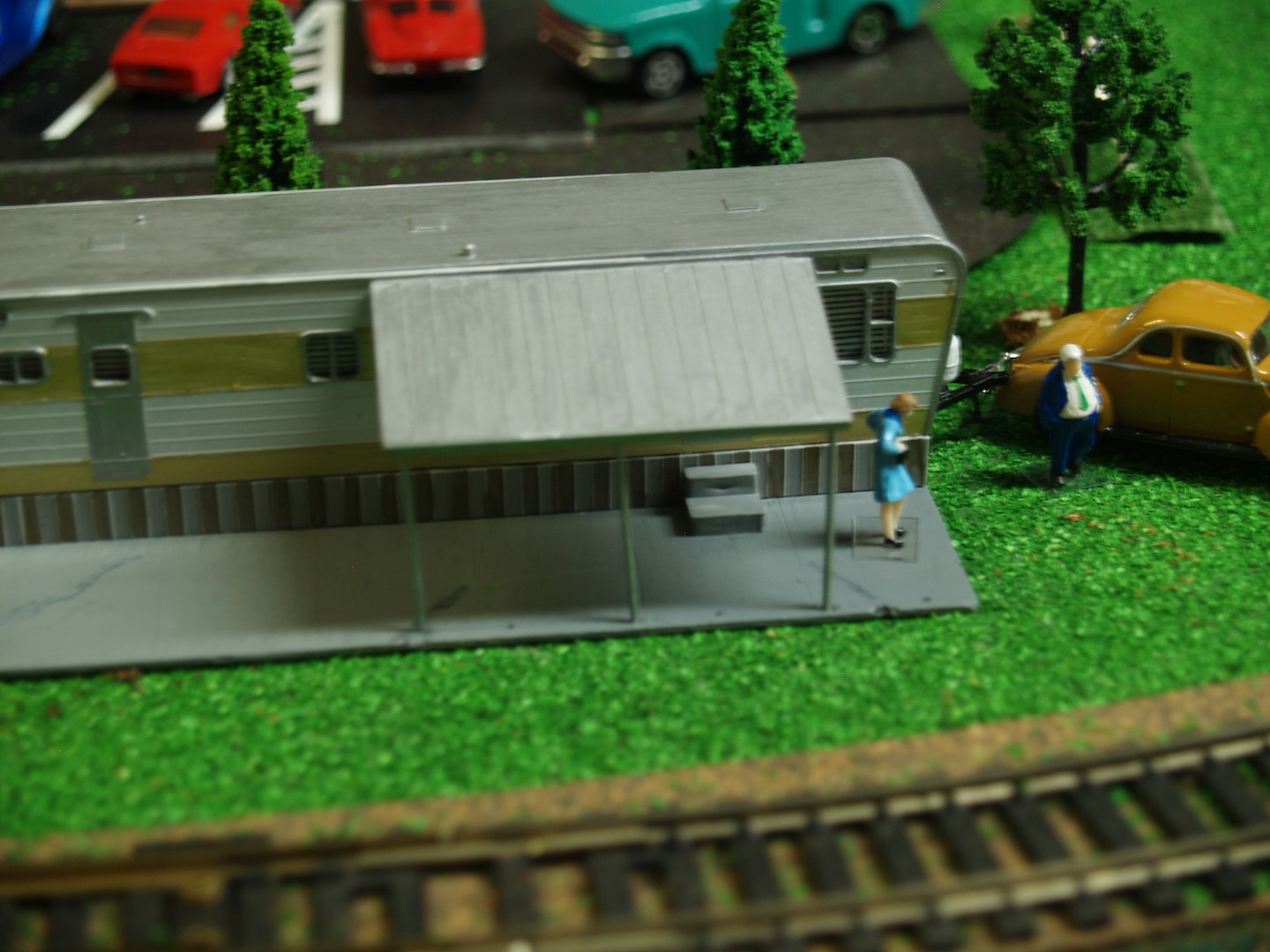 Robert's Road 1950s Mobile Home Kit HO Scale Model Railroad Building