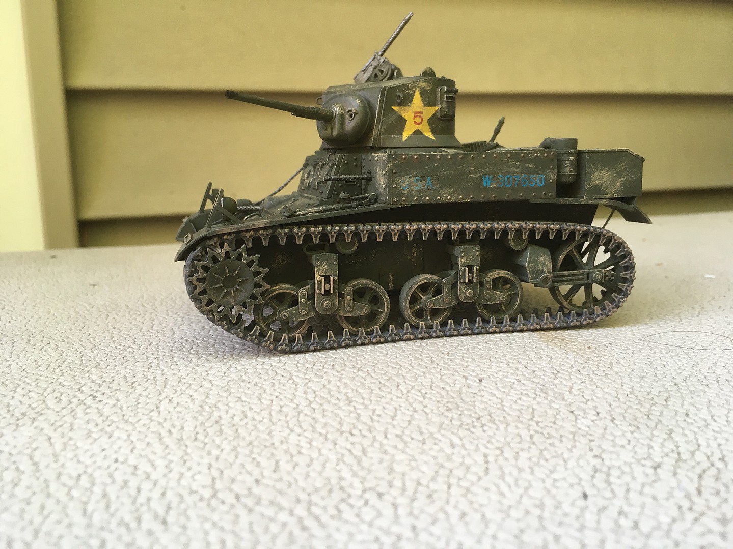 Us Light Tank M Stuart Late Production Plastic Model Military