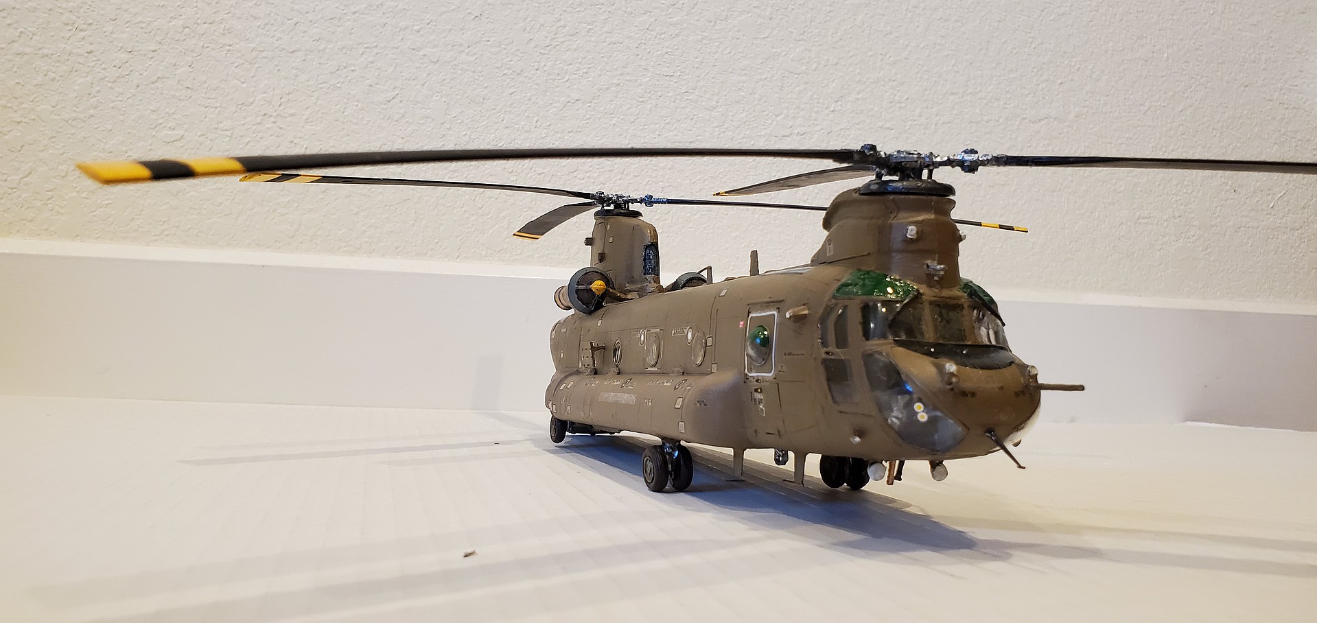 Chinook HC.1/CH47D Plastic Model Helicopter Kit 1/48 Scale 2779s pictures by JRB