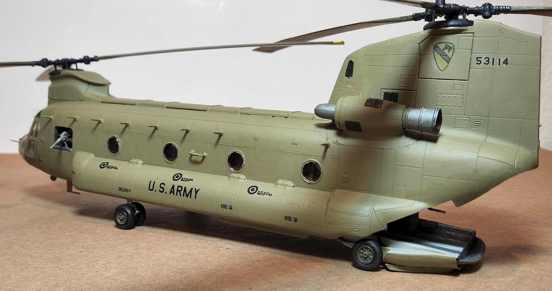 Chinook Hc Ch D Plastic Model Helicopter Kit Scale