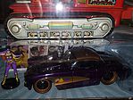 1/24 1957 Chevy Corvette w/Batgirl Figure