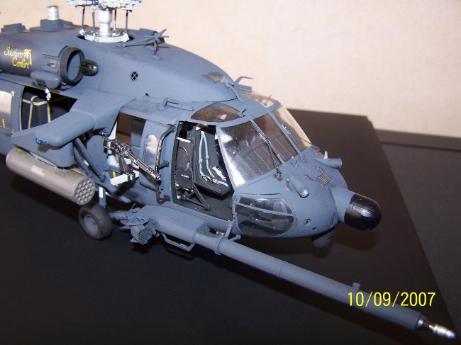 AH 60L Blackhawk DAP Plastic Model Helicopter Kit 1 35 Scale