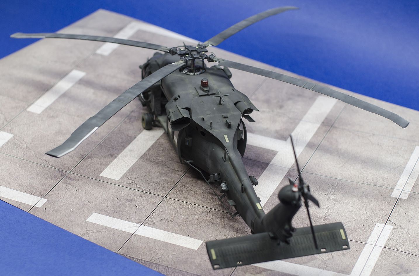 Mh K Blackhawk Soa Plastic Model Helicopter Kit Scale