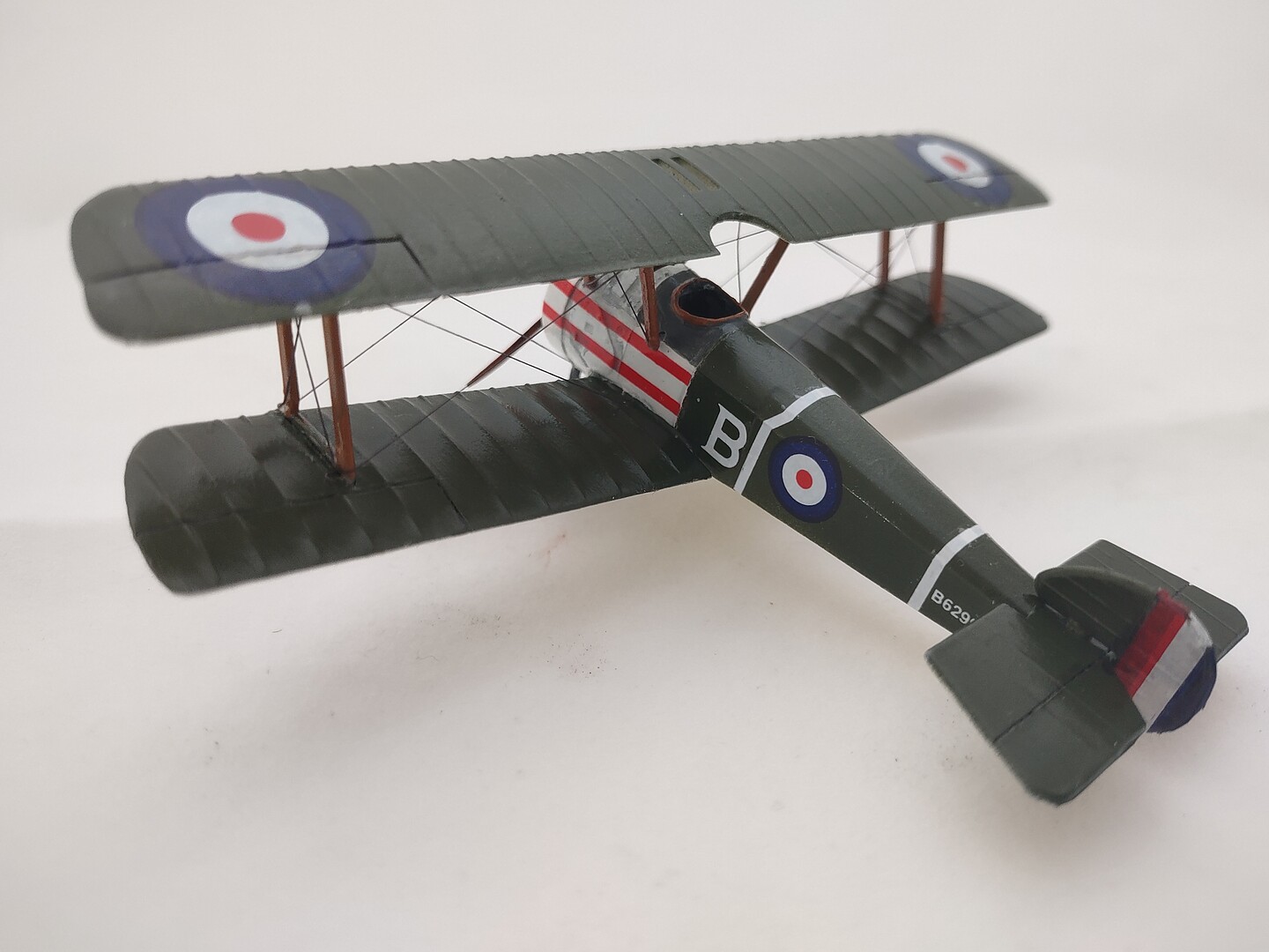 Sopwith Camel WWI RAF Fighter Plastic Model Airplane Kit 1 72