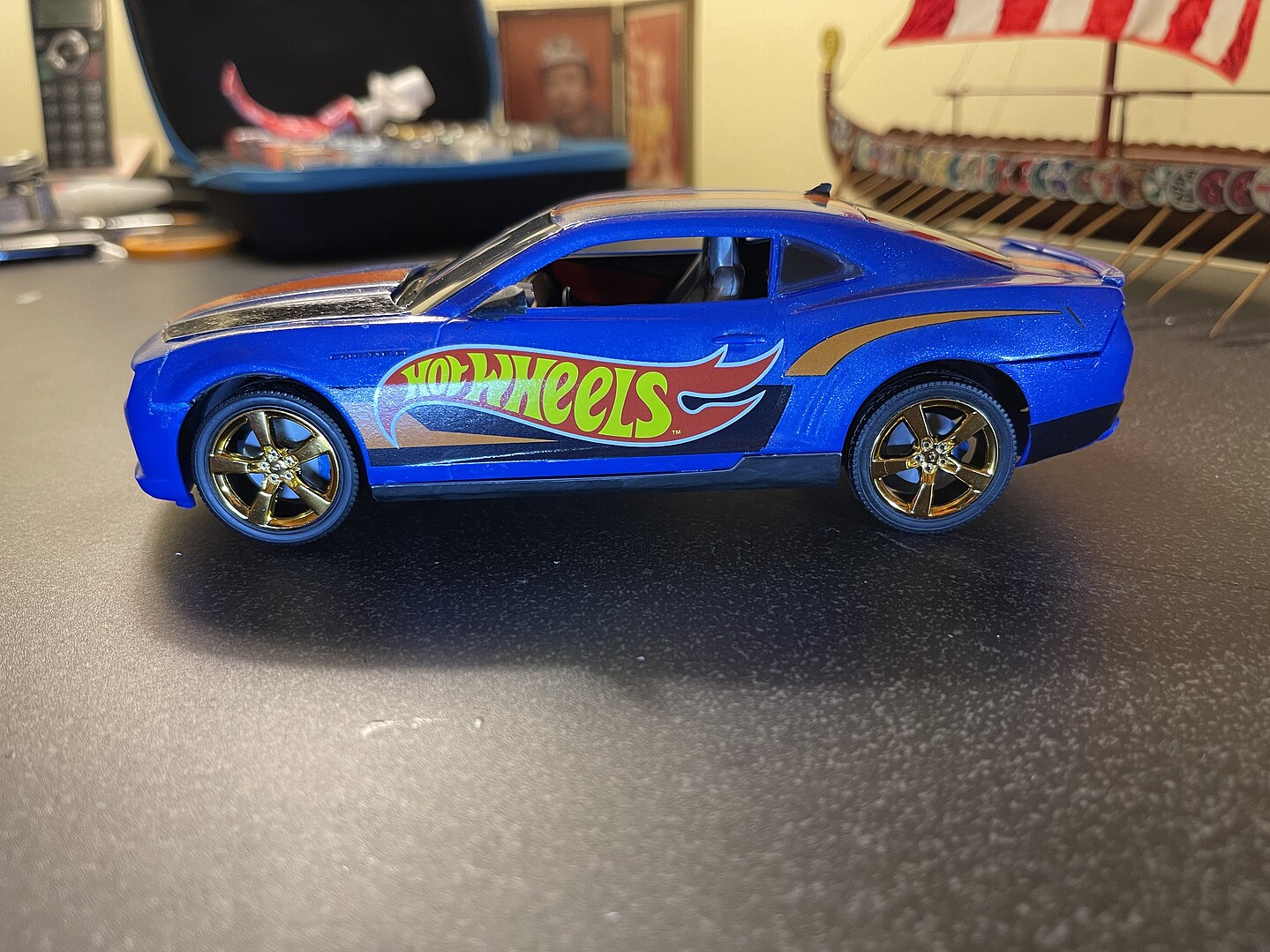 Chevy Camaro Hot Wheels Plastic Model Vehicle Kit Scale