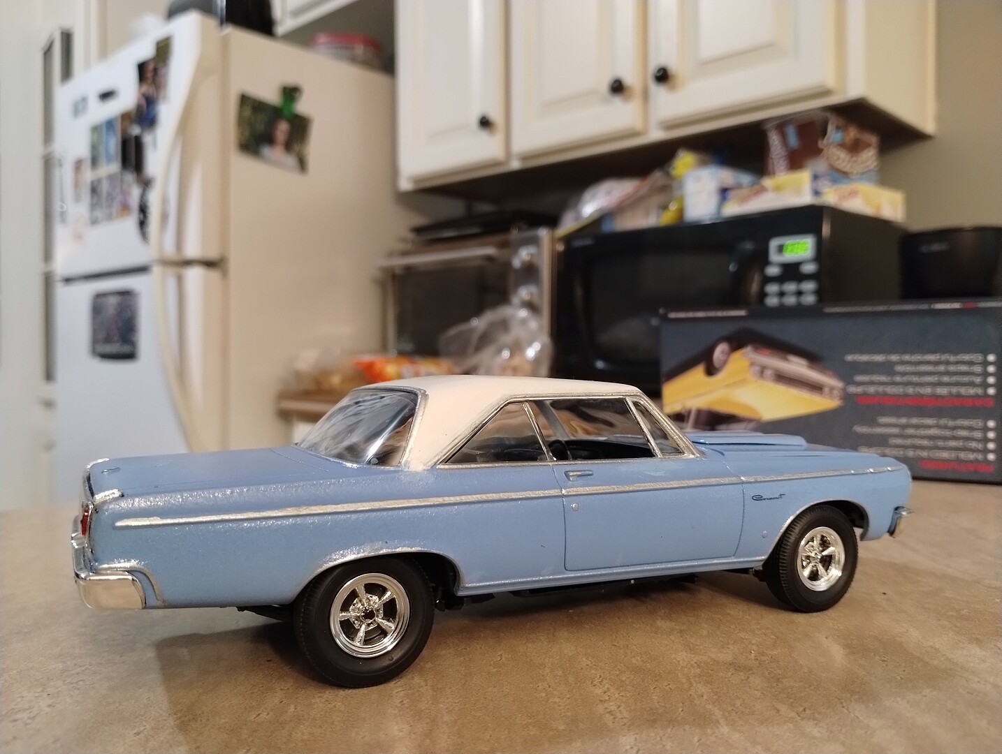 1965 Dodge Coronet Snap Plastic Model Car Vehicle 1 25 Scale