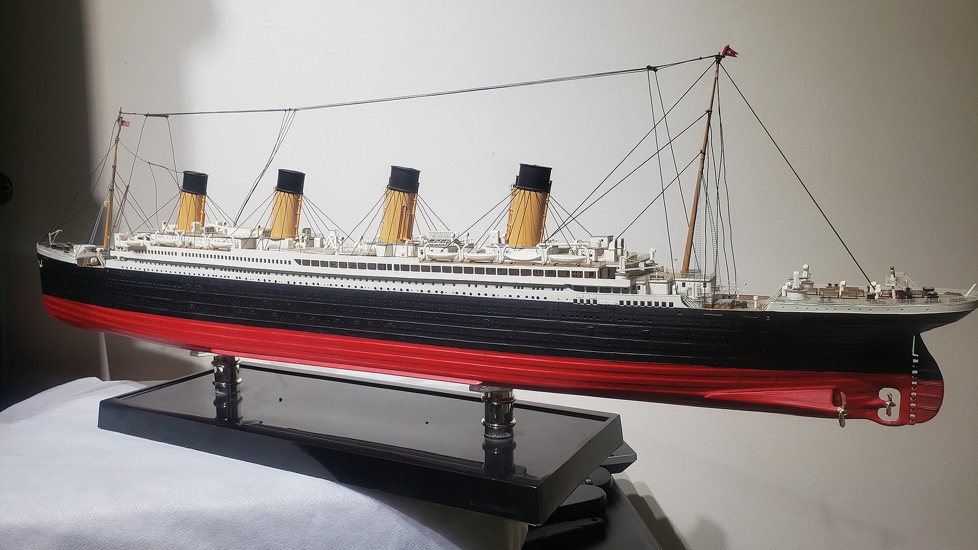 Titanic Model Rms Titanic Ship Breaking Model Ships Plastic Models My