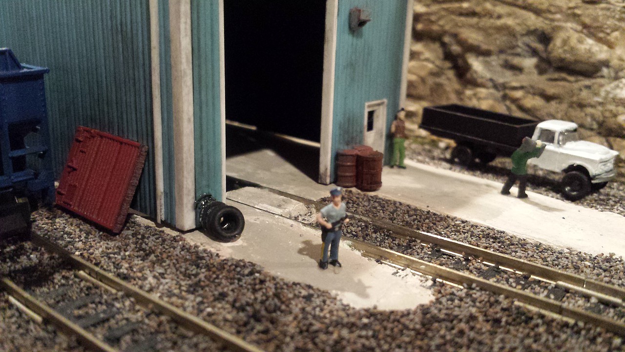 Scenic Accents Policemen & Dog N Scale 1:160 #A2122 Railroad Train Figures