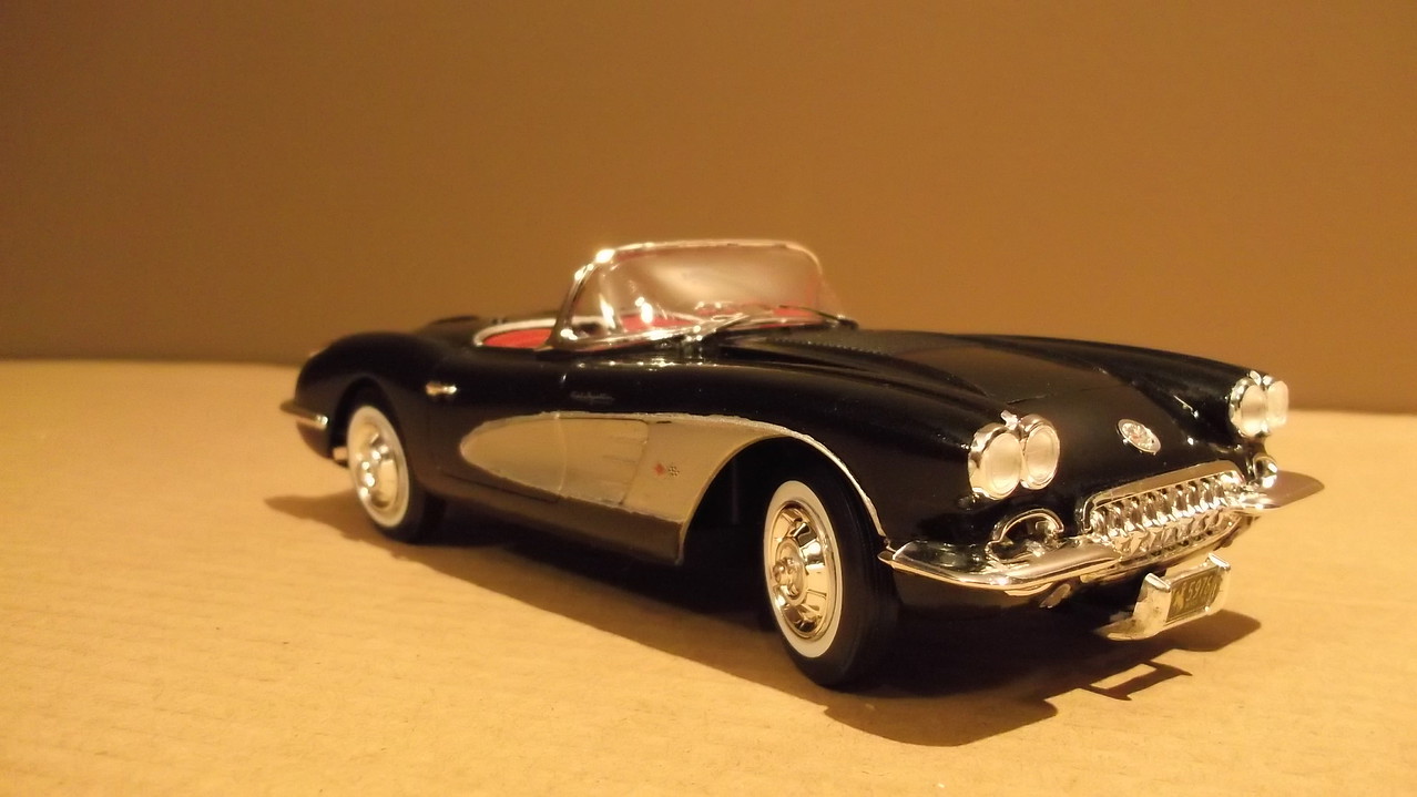 1958 Corvette Roadster Plastic Model Car Kit 125 Scale 85