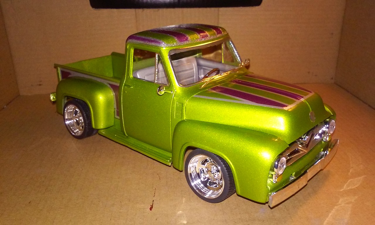 1955 Ford F-100 Pickup Street Rod -- Plastic Model Truck Kit -- 1/24 Scale -- #850880 pictures