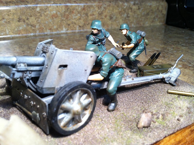 Tamiya German 75mm Anti-Tank Gun Plastic Model Military Diorama Kit 1/35 Scale #35047