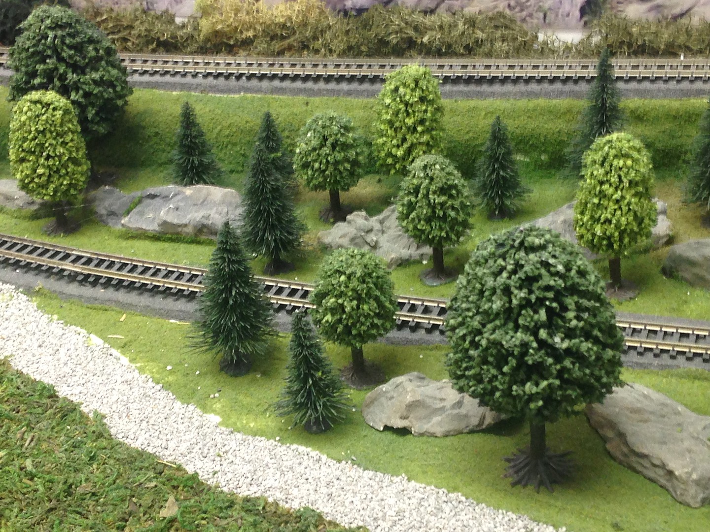 Mixed Forest Trees Pkg 50 N Scale Model Railroad Tree 6591