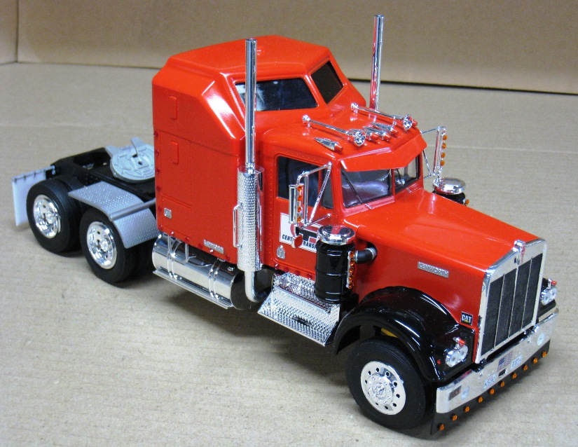 Kenworth W900 Plastic Model Truck Kit 1/25 Scale 851507